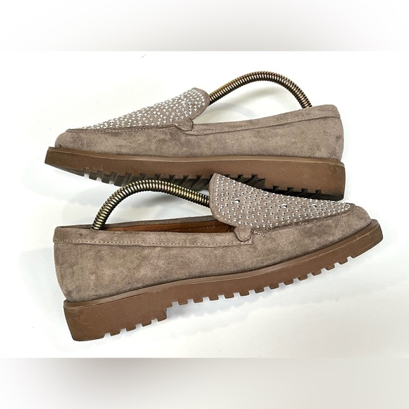 ANNE KLEIN Taupe suede DORSEY silver studded loafers size 7 - Picture 4 of 9